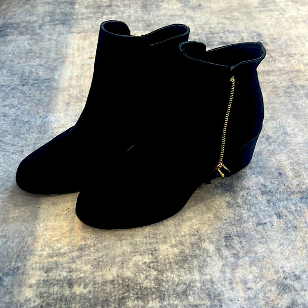 Hardly used booties .